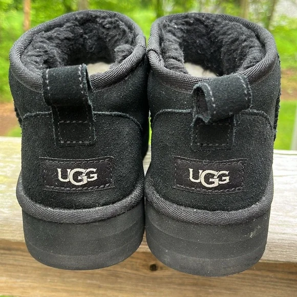 Womens UGG platform boots - Picture 3 of 6